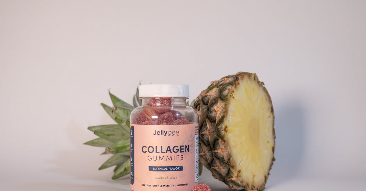 découvrez les bienfaits de l’anti-aging collagen : un complément naturel pour réduire les signes de l’âge, améliorer l’élasticité et l’éclat de votre peau, et soutenir la santé des cheveux et des ongles.