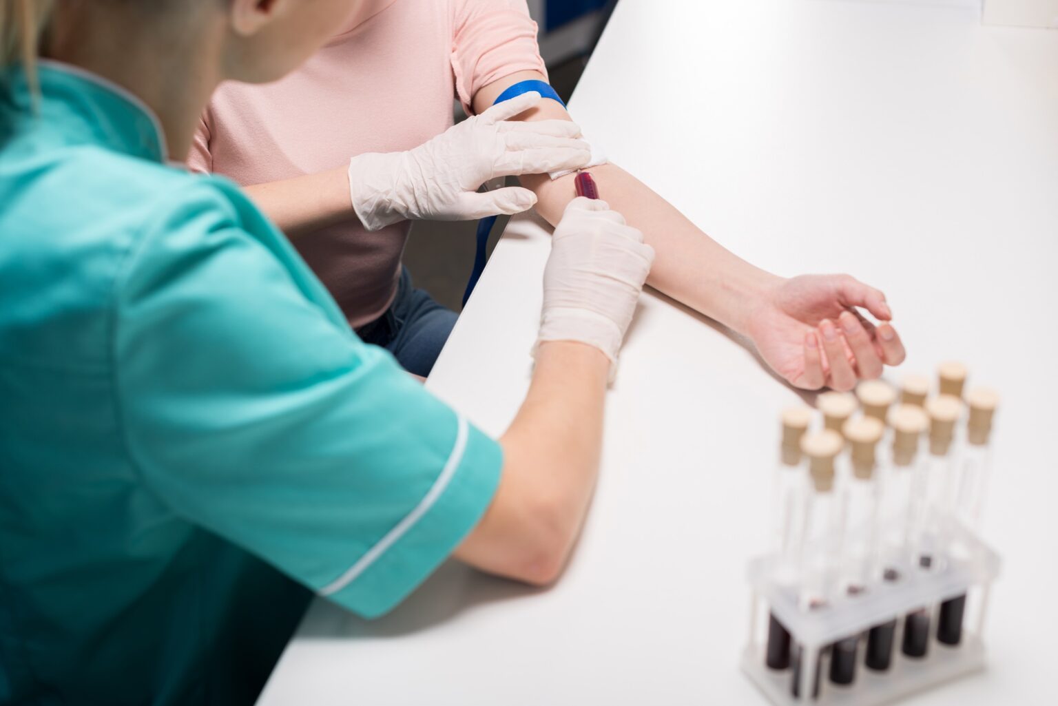 découvrez tout ce qu'il faut savoir sur l'epp prise de sang 2025 : procédures, préparations et nouveautés pour bien vous préparer à vos analyses médicales.